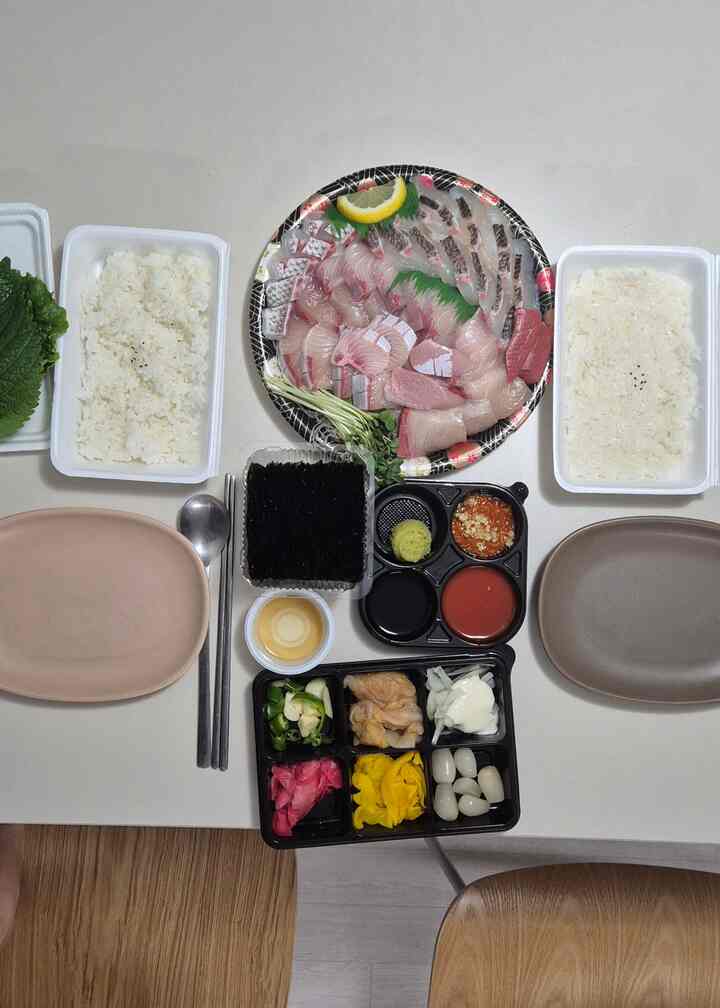 #콘수프기록집
＃かわいいテム 

セラミック素材が好きで、食卓も器もセラミックでいっぱいのキッチンですよ！