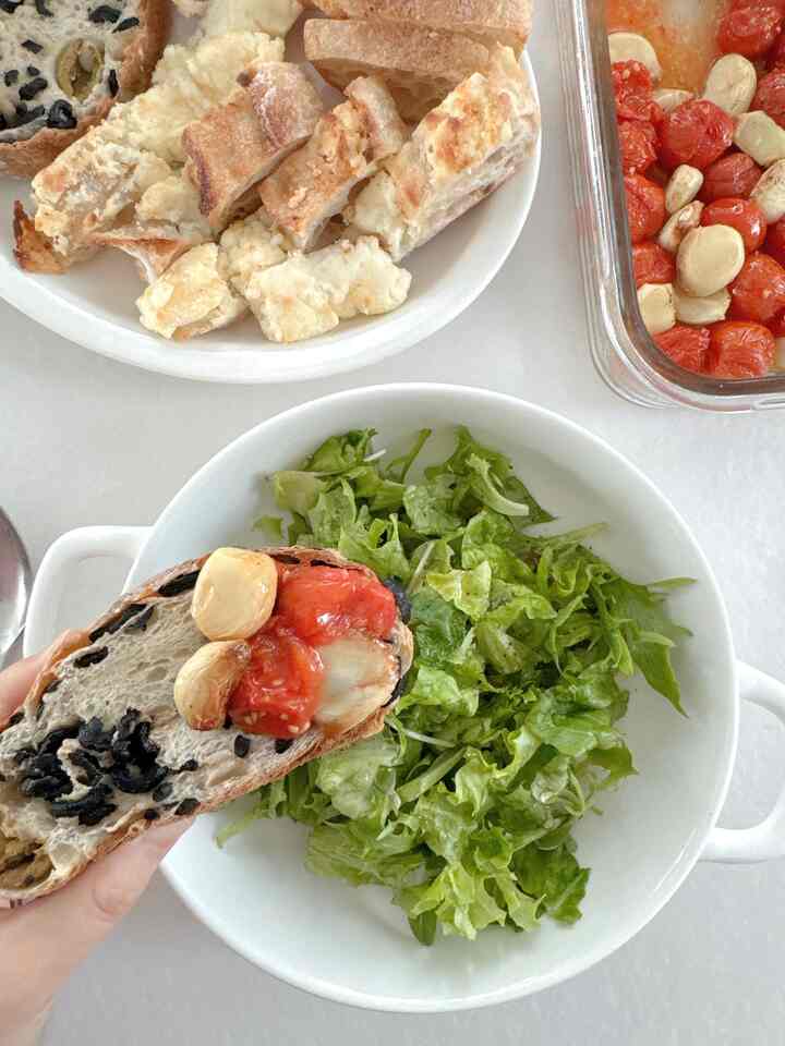 #나다운공간 

私は家で
ダイニングスペースに一番長く座っているようです。

実際、以前の家では
食事の際には
ここに長く座っていることがほとんどなかったようですが、

今は子供たちが登校した後
自分の前まで
一日の半分以上をこの場で過ごしています☺️