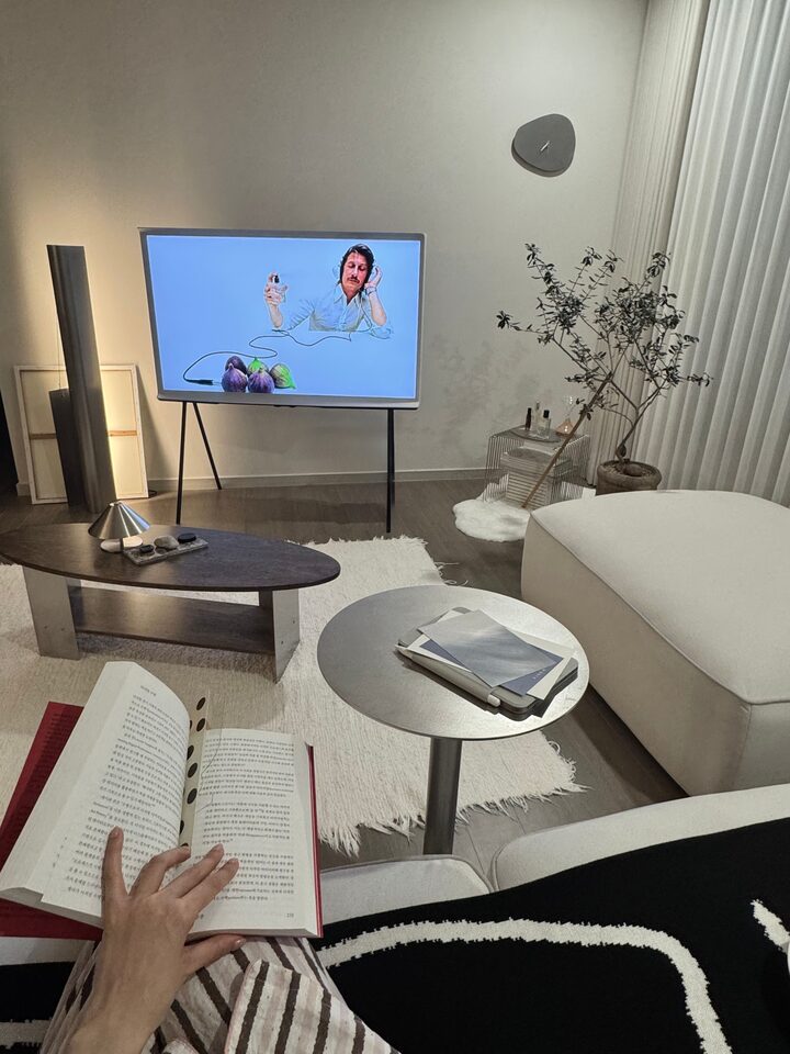 short form carousel card thumbnail