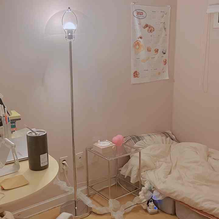 部屋を飾るのは難しくないと思います。
きれいなものだらけで飾ればいいです^^

＃部屋のインテリア＃部屋の飾り 