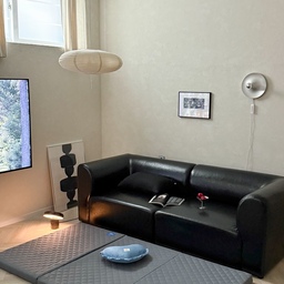 평소엔 깔끔하게 접어두고
쉬고 싶은 순간엔 펼치기만 하면 편안한 공간 완성🤍
거실에서 낮잠도 자고 뒹굴뒹굴 잘 쓰고 있어요
#오늘의우리집 #콘수프기록집
#3단매트리스 #접이식매트리스 #접이식토퍼 #거실매트리스 #거실토퍼 #바닥매트리스 #토퍼매트리스 #매트리스추천 #토퍼추천 #누보레 #누보레매트리스 #누보레토퍼 #거실꾸미기 #거실인테리어 #집꾸미기 #홈스타일링 #홈인테리어 #신혼집인테리어 #우리집기록 #집순이일상 #집콕템 #낮잠매트 #홈리빙 #살림템 #손님용토퍼 #간이매트리스