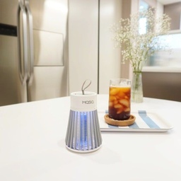 #콘수프기록집 #오늘의우리집 
여름이 되니 집에 모기나 날파리가 한마리씩 보여요.
그래서 무선 가정용 포충기를 들였습니다.