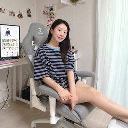 오래 앉아도 편안한 의자, 찾고 계신가요? 👀
하루 종일 공부, 업무, 게임까지!
오래 앉아 있을수록 의자의 차이가 느껴집니다.
제닉스 리브체어는
✔️ 부드러운 패브릭 소재
✔️ 폭신한 쿠션감
✔️ 발받침으로 편안한 휴식
✔️ 감성적인 홈오피스 인테리어까지
앉는 순간부터 편안함이 다른 컴퓨터의자.
오래 사용할수록 만족도가 높아지는 이유를 직접 경험해보세요. 😊
#제닉스 #리브체어 #컴퓨터의자추천 #패브릭의자 #사무용의자 #홈오피스 #재택근무 #공부의자 #게이밍의자 #데스크테리어