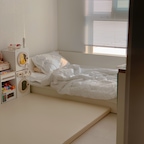 이사와서 구조만 몇번 바꾸는지 모르겠다 ..!


#아이방 #오늘의우리집 #콘수프기록
#침대 #침실꾸미기 #침실인테리어
#아기와사는집 

