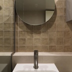 □ 욕실 BATHROOM

PROJECT : 가양9단지 아파트
SITE : 서울시 강서구 허준로234
AREA : 21평(71.8㎡)

º 베이지 계열로 완성된 편안한 욕실

✔️ 따뜻하고 편안한 베이지톤 타일
전체적인 색감, 베이지톤으로 통일
전체적으로 아늑하고 편안하며 정돈된 느낌

✔️ 투명 유리 파티션으로 샤워 공간 분리
유리파티션 시공으로 물튀김 최소화
공간은 분리하면서도 시각적으로는 공간이 이어져
좁아 보이는 욕실의 단점을 보완

✔️ 콤팩트한 세면대와 라운드형 거울
작은 욕실 공간에 알맞는 작은 벽걸이형 세면대 시공
라운드형 거울을 설치함으로써 직선이 많은 욕실에
부드러운 포인트

✔️ 욕실 벽면 포인트 타일
세면대 방향 벽면에는 작은 직사각형의 젤리지타입의
포인트 타일 시공, 같은 베이지톤으로 적용해 이질감
없이 하나의 통일된 공간


#욕실리모델링 #욕실인테리어 #아파트욕실리모델링 #욕실공사
#욕실타일 #베이지타일 #베이지욕실 #욕실타일시공 #욕실인테리어디자인
#욕실파티션 #유리파티션 #샤워부스 #욕실세면대 #욕실거울 #아파트인테리어
#아파트리모델링 #인테리어시공 #욕실공간분리 #욕실리모델링사례 #욕실인테리어추천
#가양9단지 #가양동욕실 #가양동인테리어 #홈시크디자인 #마곡인테리어 