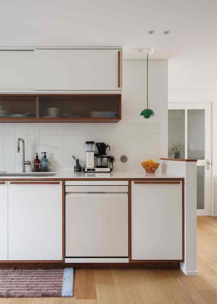 🇰🇷 3LDK｜木の魅力はホワイトベースの上で際立つ！理想のキッチンを実現