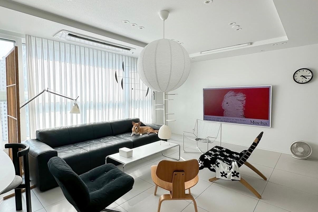 TV 앞 소파 배치가 지겹다면, 가구 배치 장인의 35평 아파트 | 라이프스타일 슈퍼앱, 오늘의집