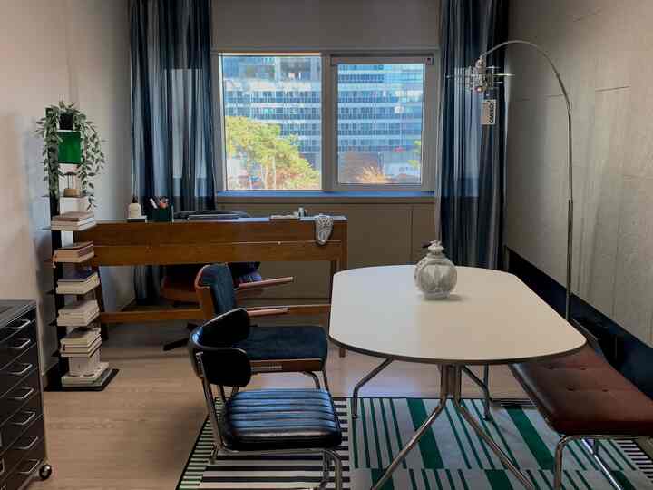 🇰🇷 1LDK｜ソファを置かない選択。リビングのオフィス化計画！