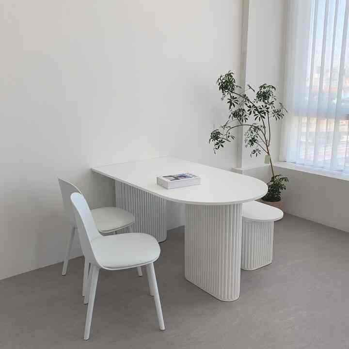 WHITE 半楕円形 リブ脚 テーブル 140cm