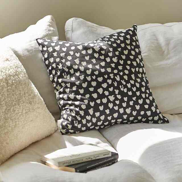 Black Mini Heart クッションカバー 45x45cm
