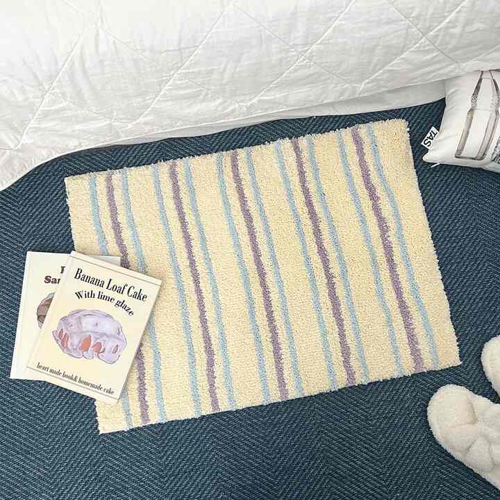 Blue Vertical Stripe タフティング ラグ