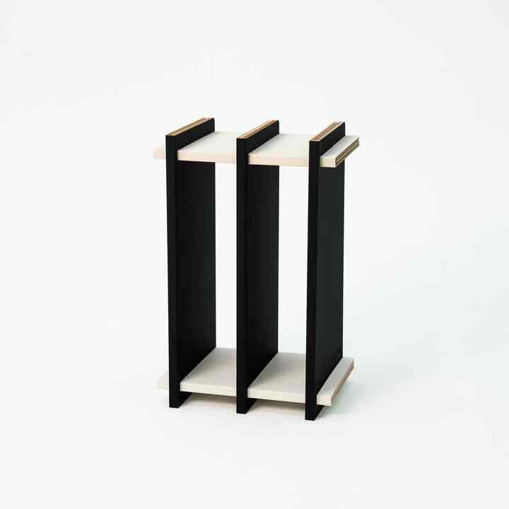 FLAT 002 Black / Ivory