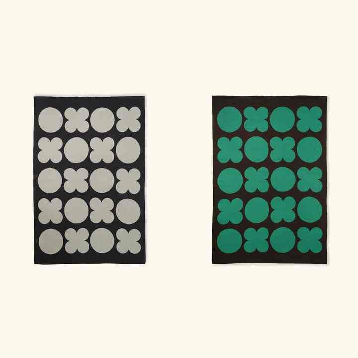 IN AND OUT ブランケット FULL OF LUCK［2色］