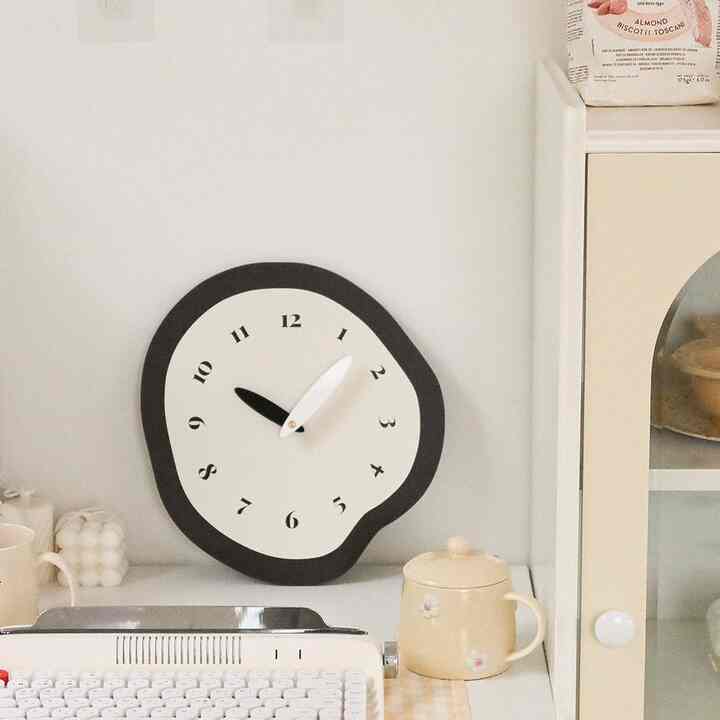 black ring ugly clock
