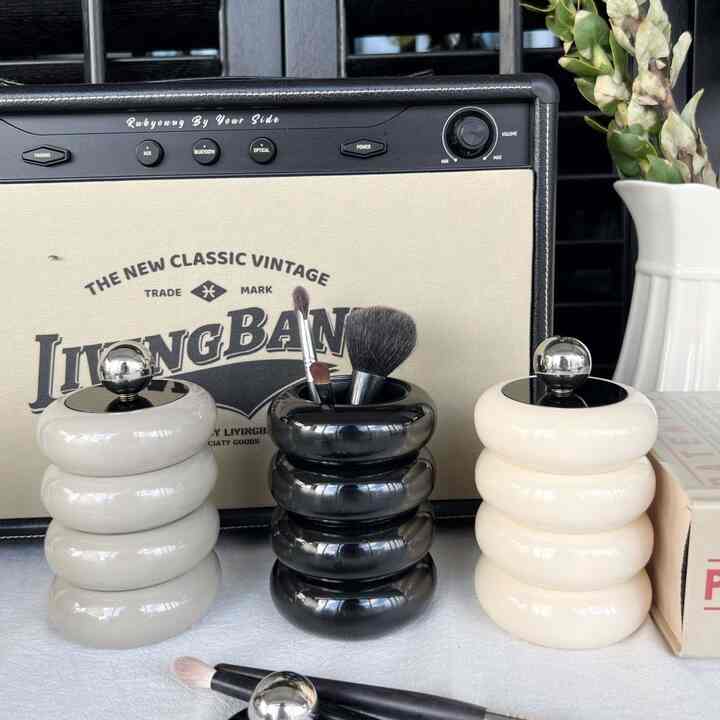 ドーナツリング メイクブラシスタンド［3色・2サイズ］