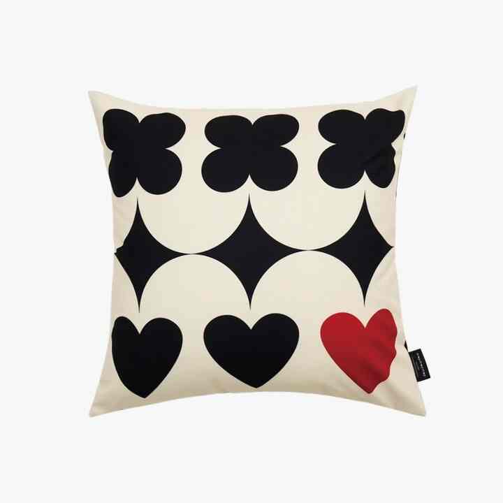 BE MY WONDERLAND RED QUEEN クッションカバー 50x50