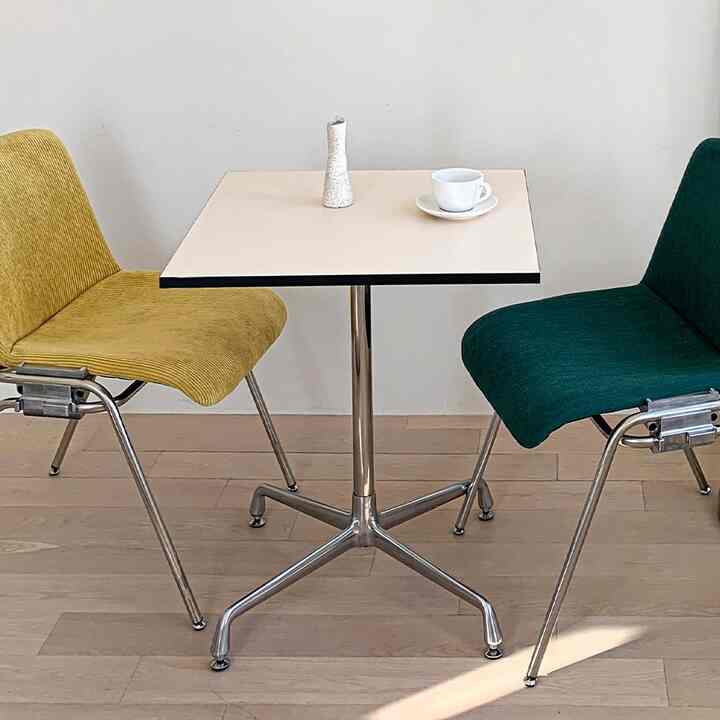 Mid-Century スクエア テーブル［2色］