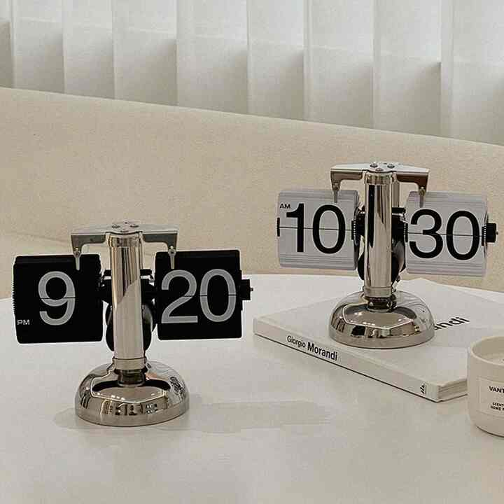 BOOIE FLIP 卓上時計［2色］