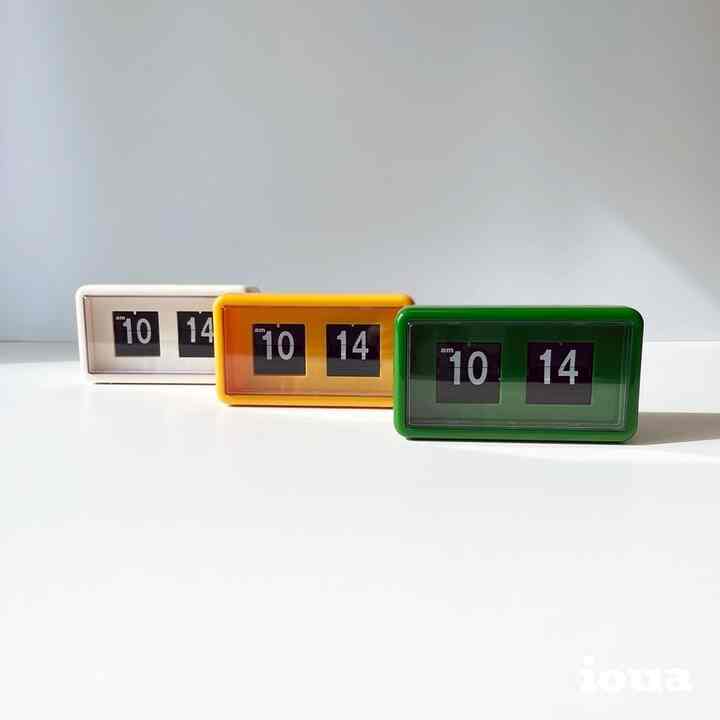 レトロ カラー フリップ 卓上時計［3色］