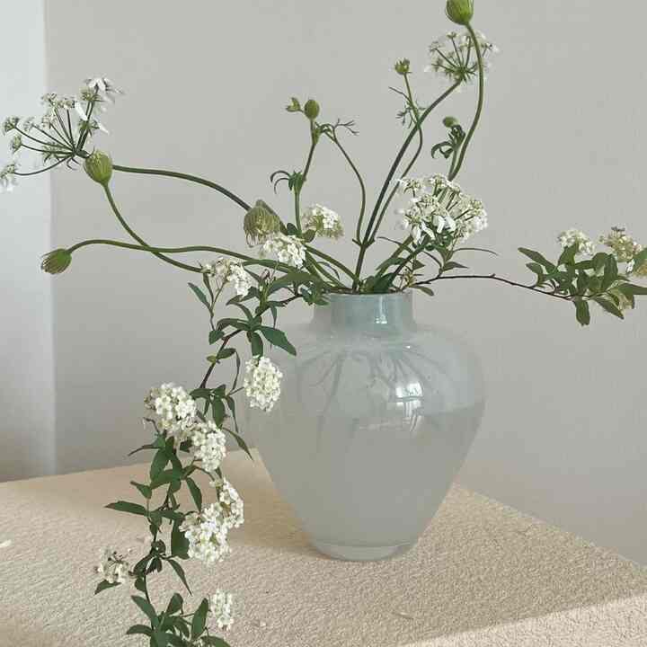 ガラス ホワイト 花瓶