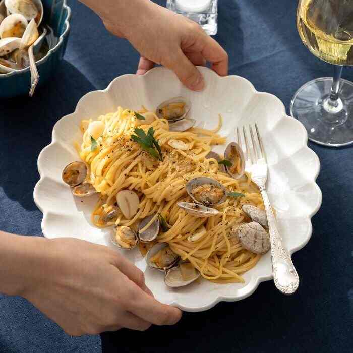 MARJA KURKI Kielo 円形 プレート 25.7cm［2サイズ］