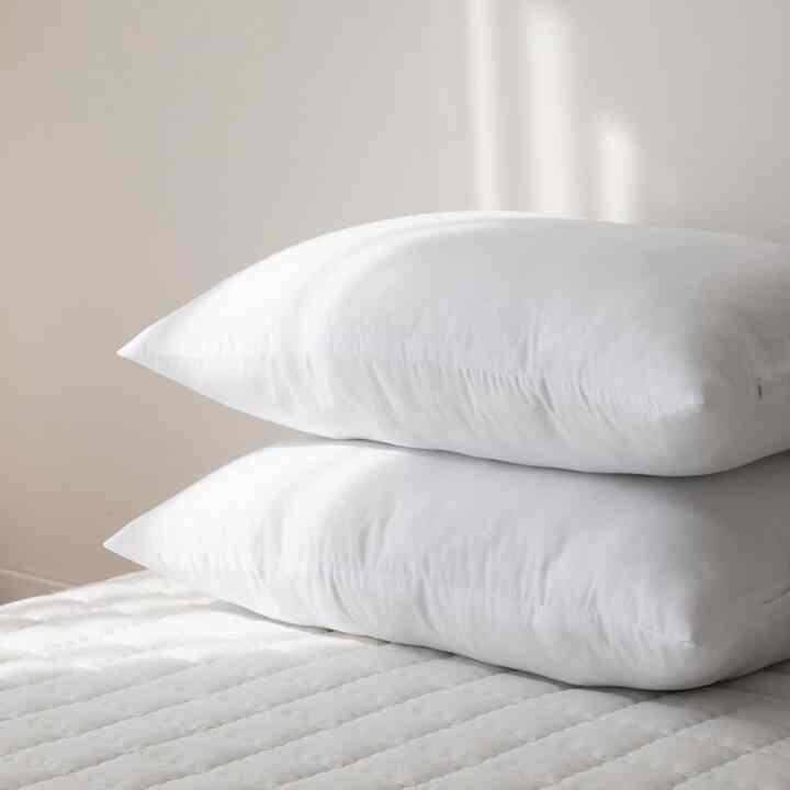 The basic feather 枕 50x70cm