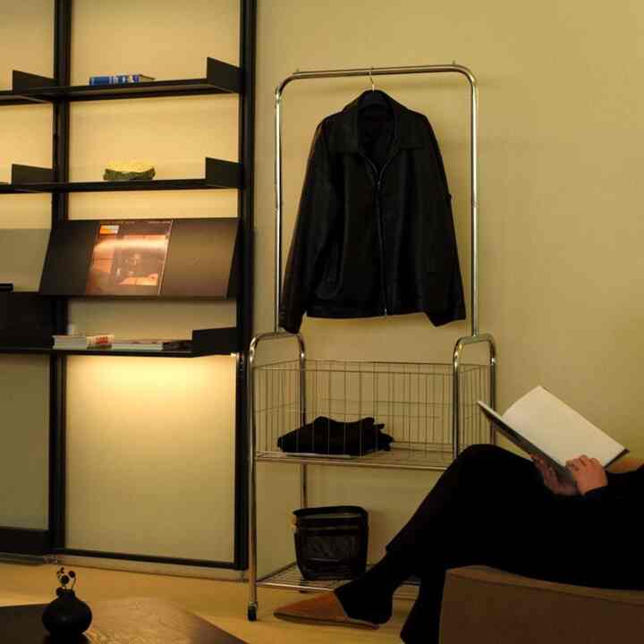 Vine ハンガーラック キャスター付き［2色］