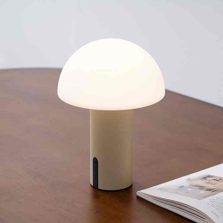 LED blitzdust ワイヤレス 充電式 ライト