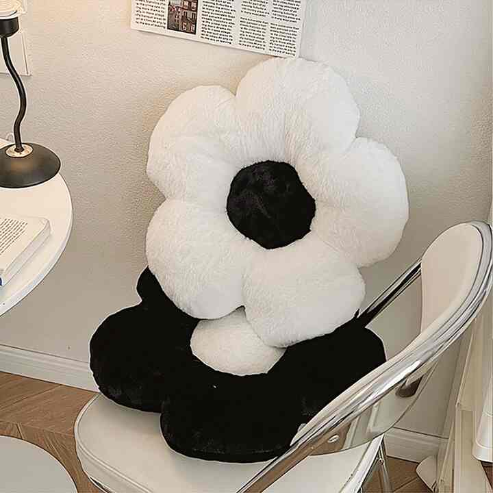 ブラックアンドホワイト フラワークッション［2色］