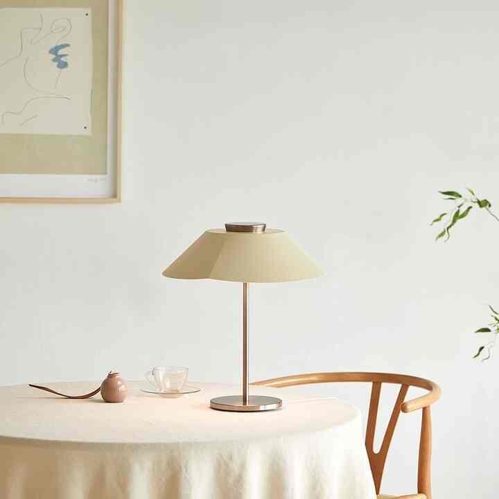 LUMIR 4E 400 テーブルランプ