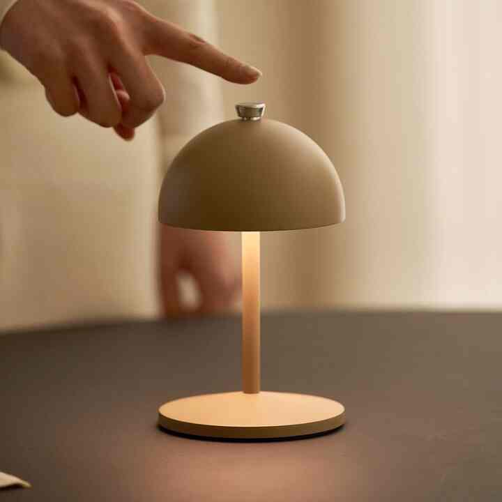 LUMIR R ポータブルランプ