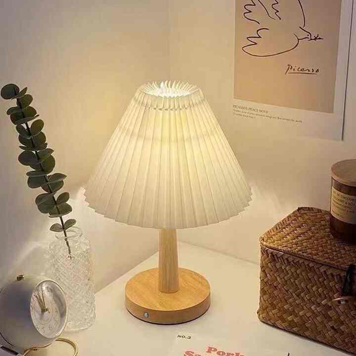 Pleats ワイヤレス テーブルライト［2色］