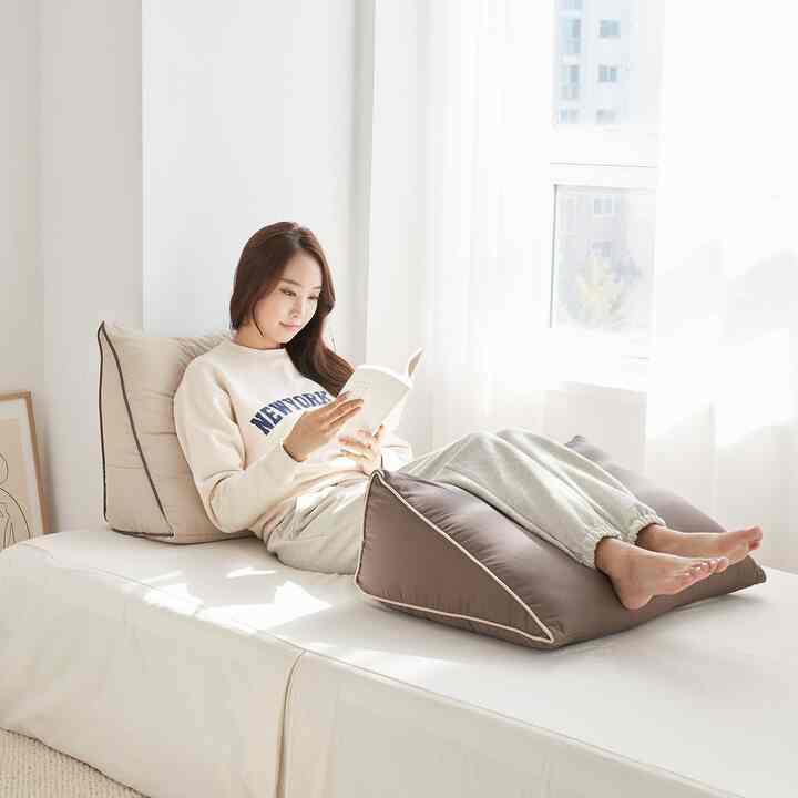 MONO 三角 背もたれクッション［3色］