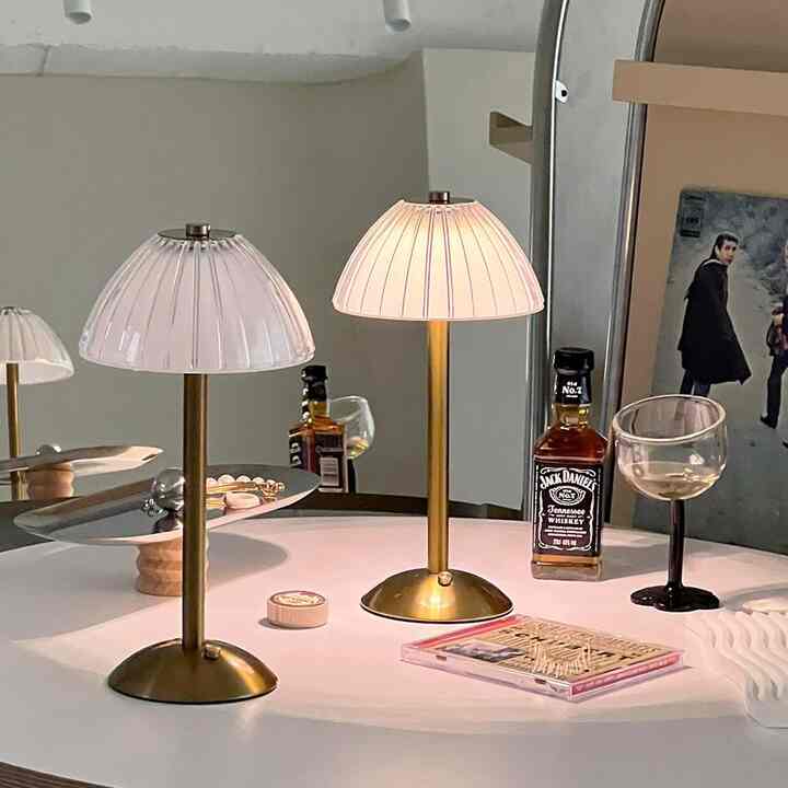 バレル プリーツ 充電式 ワイヤレスムードライト