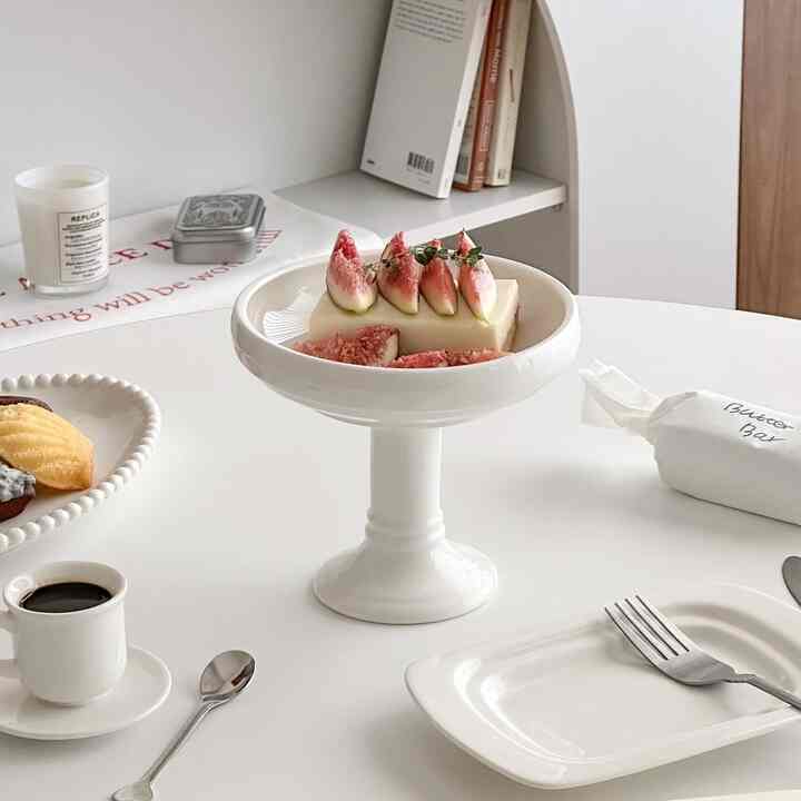 脚付き皿 ホワイト