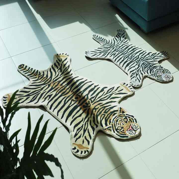 トラ ラグ［2種・2サイズ］