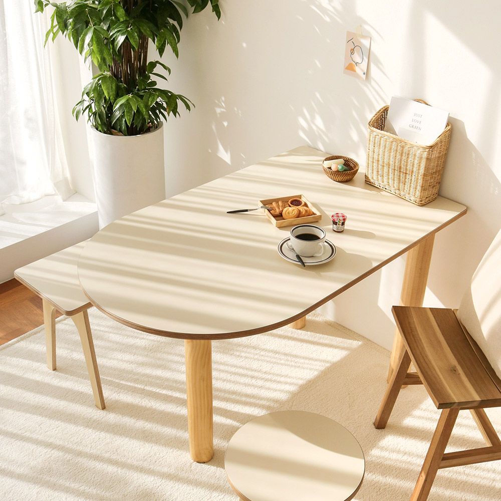Mondayhouse 半楕円型　ダイニングテーブル　新品未使用 Mondayhouse 半楕円型 ダイニングテーブル 新品未使用 - メルカリ
