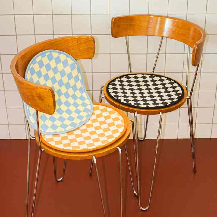 チェッカーボード 円形 ミニラグ兼ざぶとん［4色］