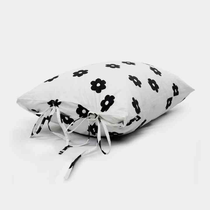 ブラック フラワー リボン枕カバー