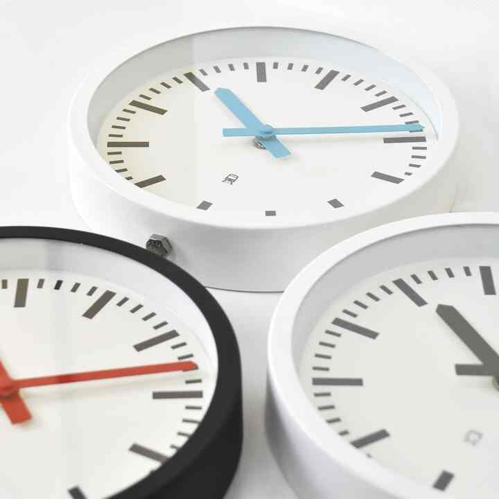 STATION 静音 壁掛け時計［3色］