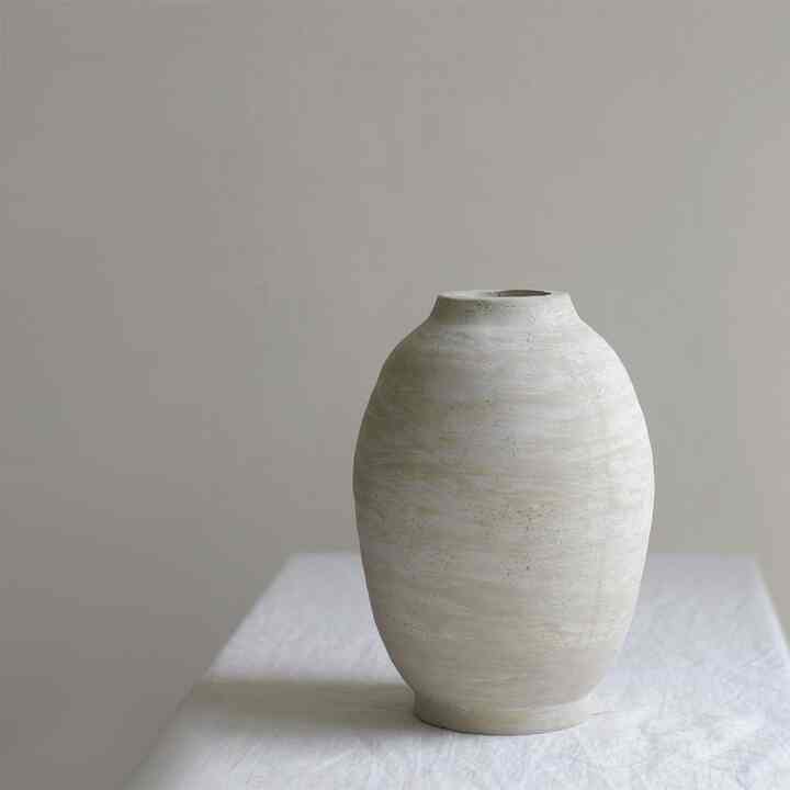 ポリジ ベージュ 花瓶