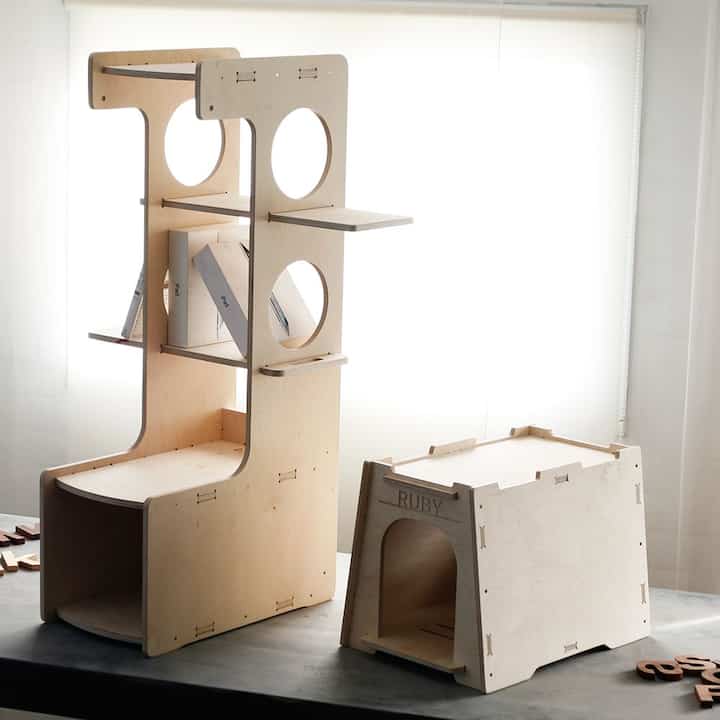 WINDSOR 棚付きキャットタワー