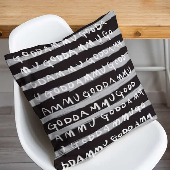 【goddammu】クッションカバー お喋りなdammu BLACK［2サイズ］