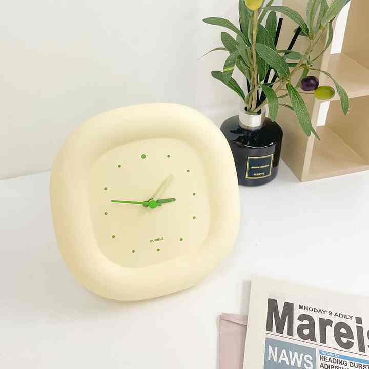 クリームバター 静音 卓上時計