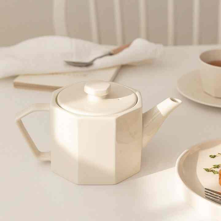 ラウム ティーポット