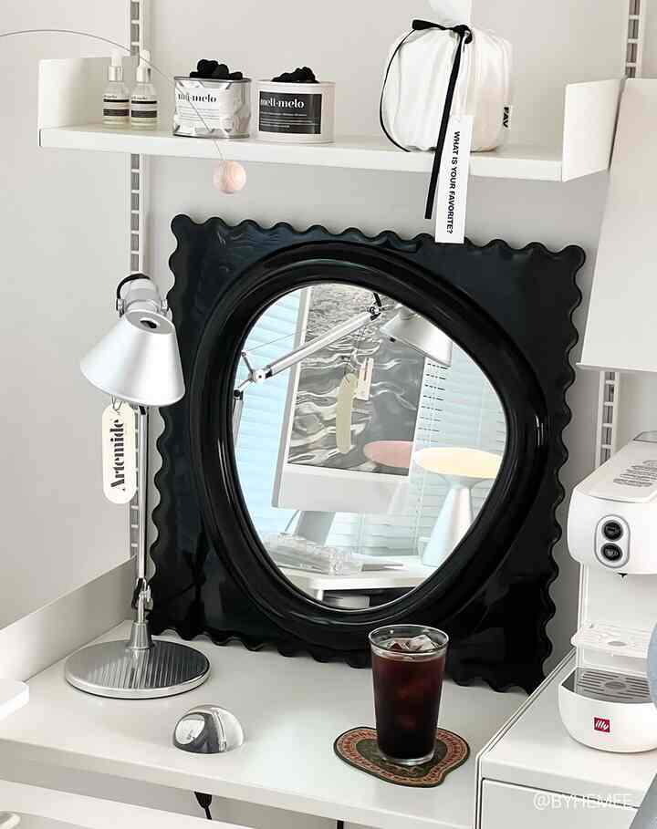 RAVIOLI MIRROR : SQUID INK