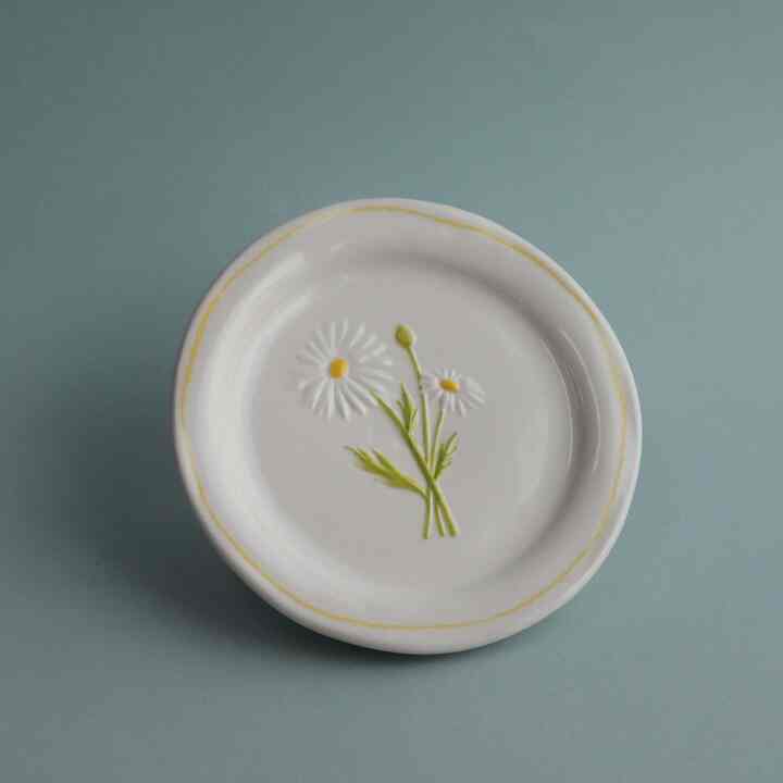 Daisy plate