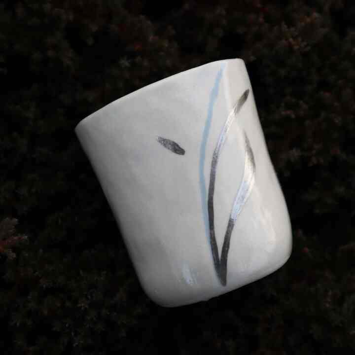 Silver-grass teacup