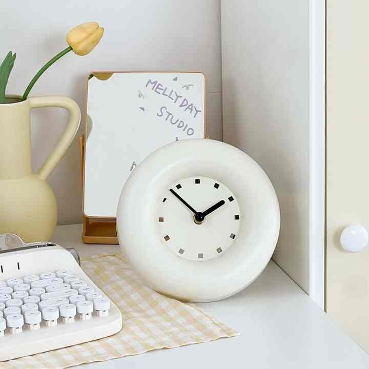 cream donut 静音 卓上時計