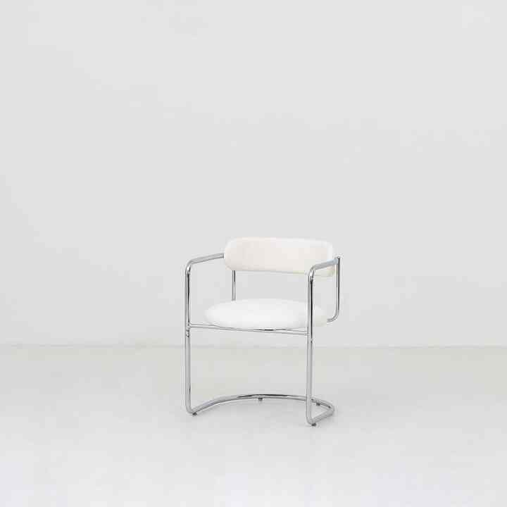 J1 ラウンド ダイニングチェア［4色］